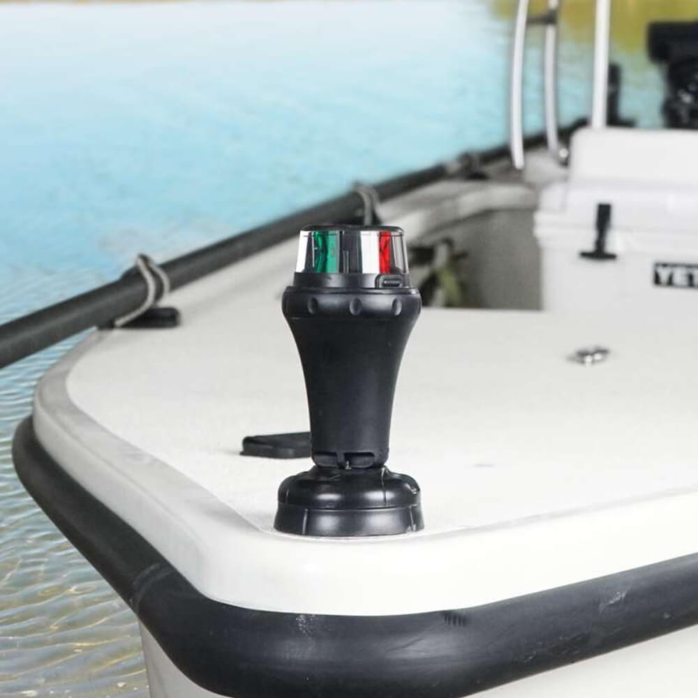 Railblaza LED booglamp / Illuminate Navigational Bow Light bij snoekenbaars.nl