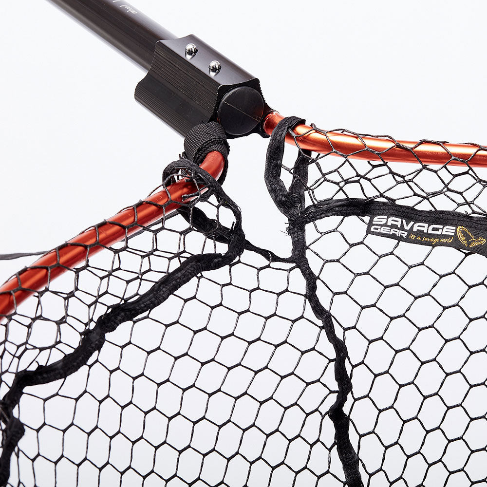 Savage Gear Full Frame Landing Net Telescopic bij snoekenbaars.nl
